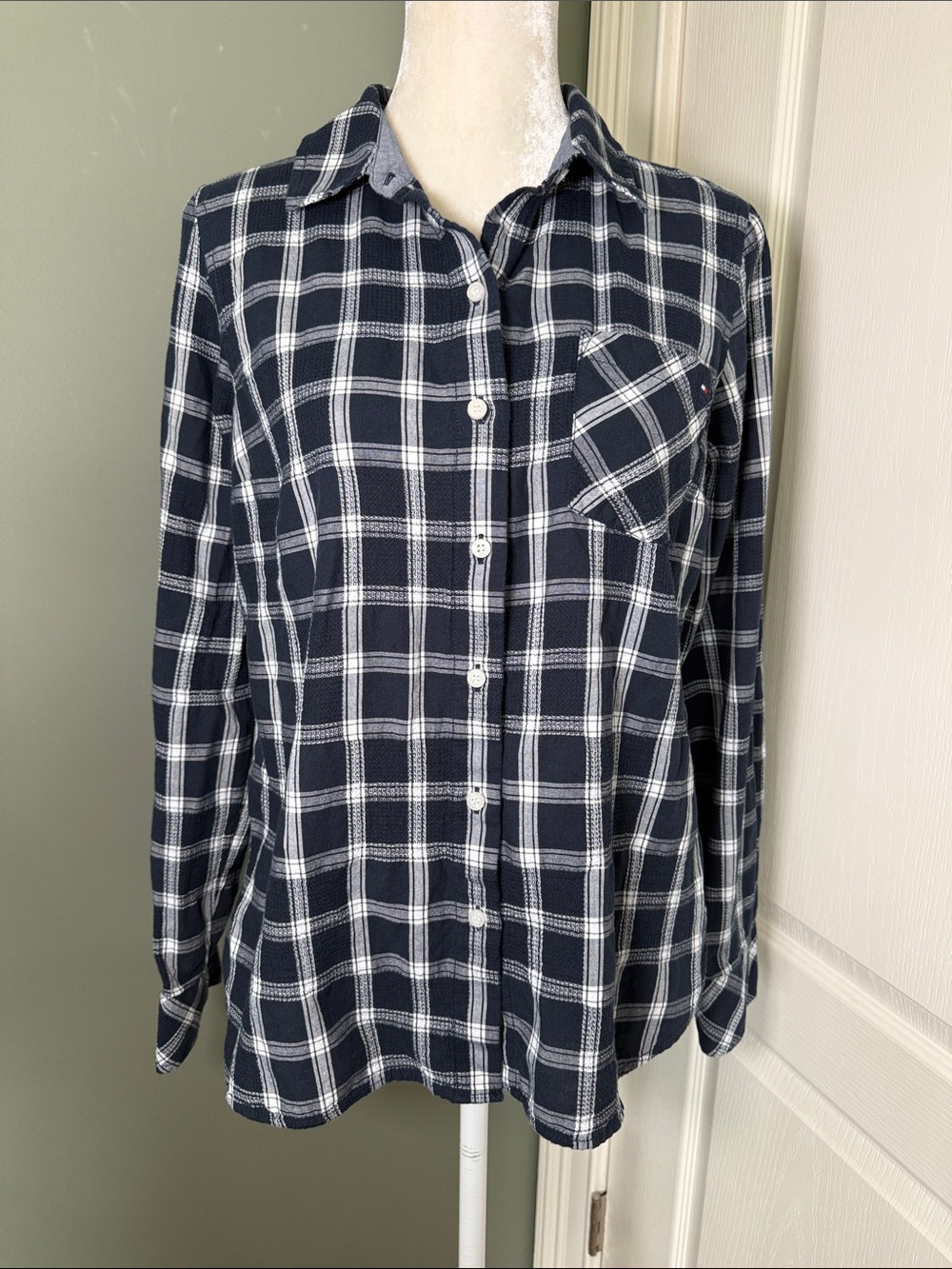 Tommy Hilfiger Plaid Roll Tab Button Down Shirt Navy White Medium